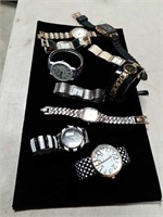 Bag with 9 watches