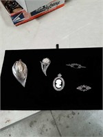 By with 5 Sterling   Brooches