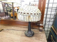 STAINED GLASS PANEL TABLE LAMP