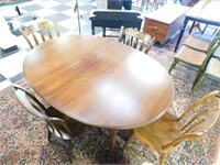 DINETTE TABLE AND 4 TOLE PAINTED CHAIRS, WITH
