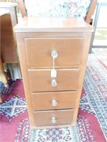 4 DRAWER CHEST WITH GLASS KNOBS