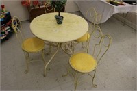 Yellow Ice Cream Table w/4 Chairs