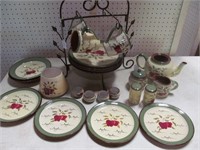Apple Set  3cups/ Dinner Plates on Stand Plus more
