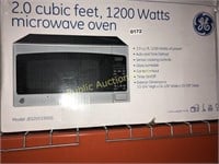 GE $189 RETAIL 2.0 CU FT MICROWAVE OVEN