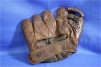 Amazing!  Vintage Baseball Glove Bob Doerr