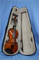 Beginners Violin w/ Bow