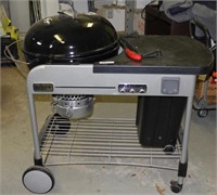 Weber Performer Deluxe charcoal grill