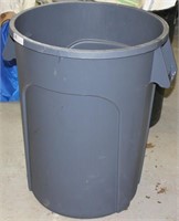 3 Rubbermaid garbage cans (one money)