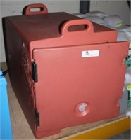 Cambro 300 MPC red insulated tray carrier