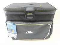 Arctic Zone large lunch box. New but has a small