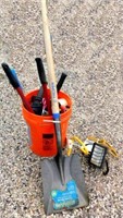 Bucket/Misc. Tools/Shovel/WorkLight