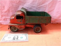 Vintage Tonka metal dump truck played with