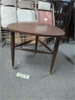 Mersman 8198 Wood End Table Local Pickup Only