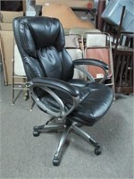 Cushioned Office Chair on Casters Local Pickup