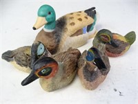 5-miniture ducklings figurines