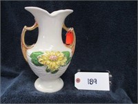 Rare Hull L-11 Waterlily vase
