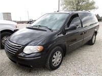 2005 Chrysler Town and Country Limited