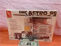 Vintage Ertl AMT GMC Astro 95 1/25th scale model