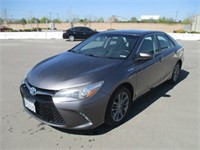 2015 Toyota Camry SE Hybrid Sedan