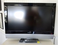 2008  32" POLAROID FLATSCREEN TV