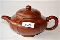 Chinese yixing lidded teapot,