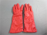 Pair of Red Cashmere Gloves, Size 7.5