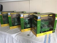 JOHN DEERE 680 COMBINE REPLICAS  W/BOX   (4 PCS)