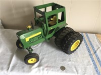 JOHN DEERE TRACTOR REPLICA  (OLDER / REPAINTED