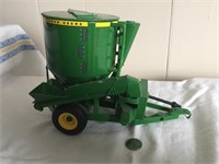 JOHN DEERE FEED MIXER/GRINDER REPLICA