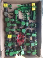 1/64 SCALE  ERTLE   JOHN DEERE TOYS    (20 PCS)