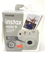 Like new Fujifilm instax mini 9 camera