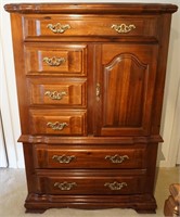 Stanley Furniture Chest of Drawers