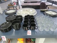 LOT, ASSORTED DISHES & GLASSWARE ON THIS COUNTER