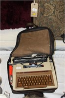 Electra automatic typewriter, cased