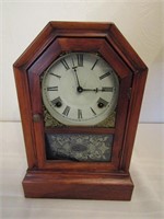 Atkins Company Mantle Clock(as-is, cracked glass)
