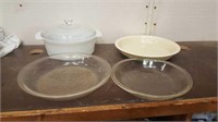 Vintage Anchor Hocking Dish & (3) Pie Pans