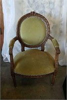 Antique Wooden Setting Chair- Neat