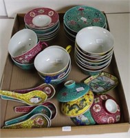 Quantity Chinese ceramic table pieces