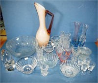 Quantity of vintage crystal & other glass pieces