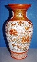 Large early Japanese Kutani vase