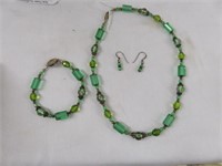 3 PC STAGE 4 GREEN GLASS NECKLACE AND EARRINGS