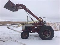 IH 560 Wheatland Special gas tractor