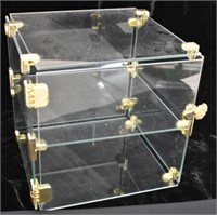 COUNTER TOP GLASS DISPLAY CASE