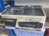 Yamaha RX-V681