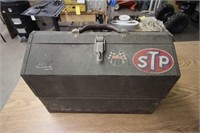 Metal tool box