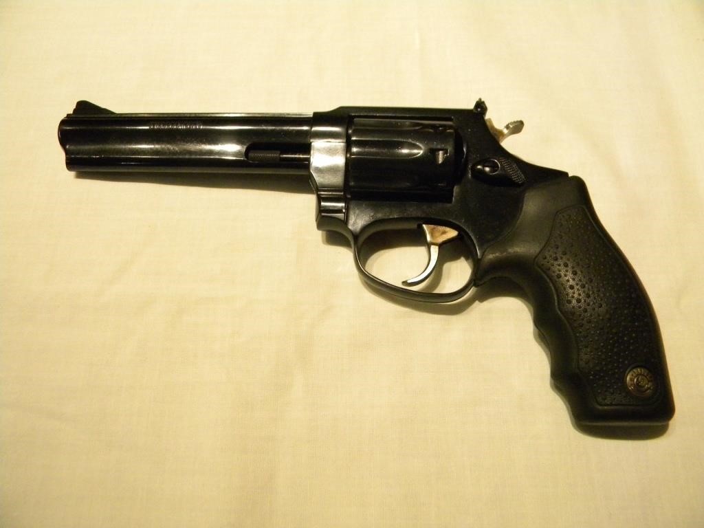 gun auction 4-21