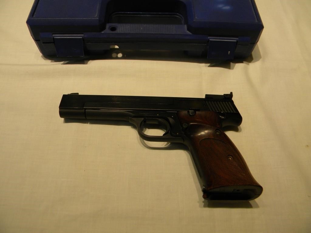 gun auction 4-21