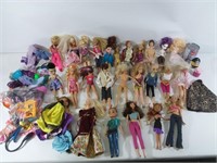 26 poupées + accessoires - Dolls and accessories