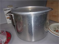 Large Pot with lid