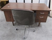 11- DESK WITH CHAIR